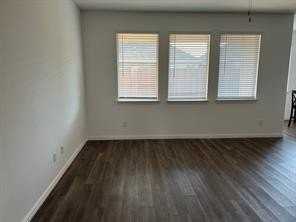 719 Biscay Way - Photo 3 of 24