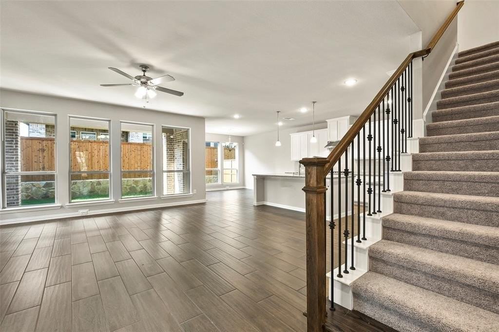 3917 Saint Ives Ln - Photo 3 of 25