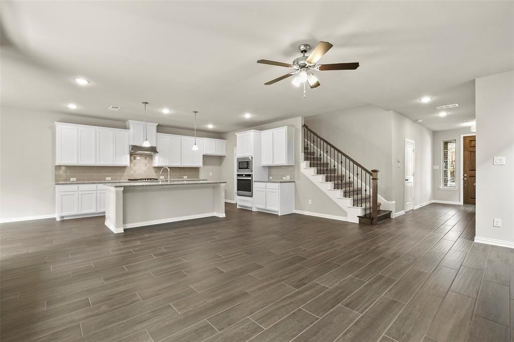 3917 Saint Ives Ln - Photo 4 of 25