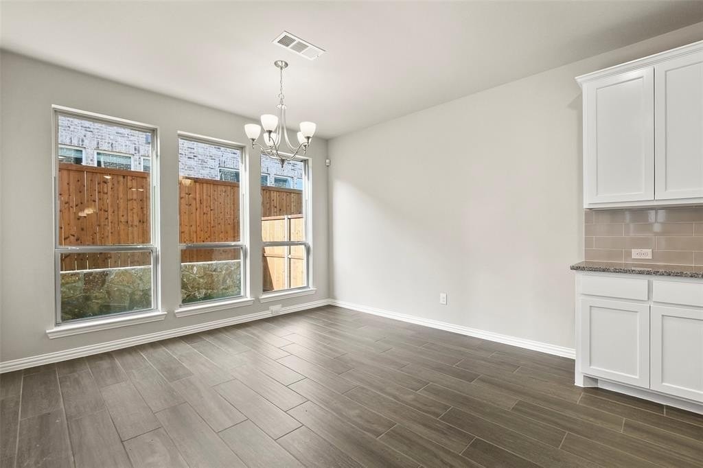 3917 Saint Ives Ln - Photo 6 of 25