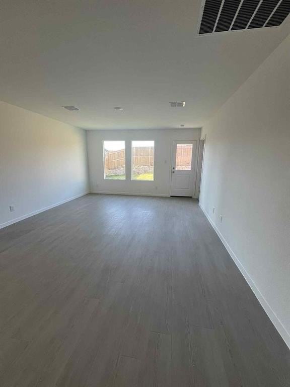 1201 Falcon Heights Dr - Photo 5 of 19