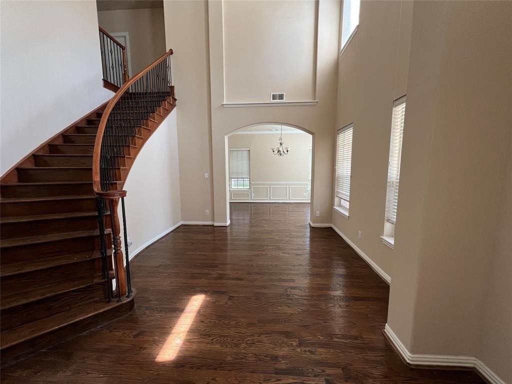 1803 E Branch Hollow Dr - Photo 4 of 31