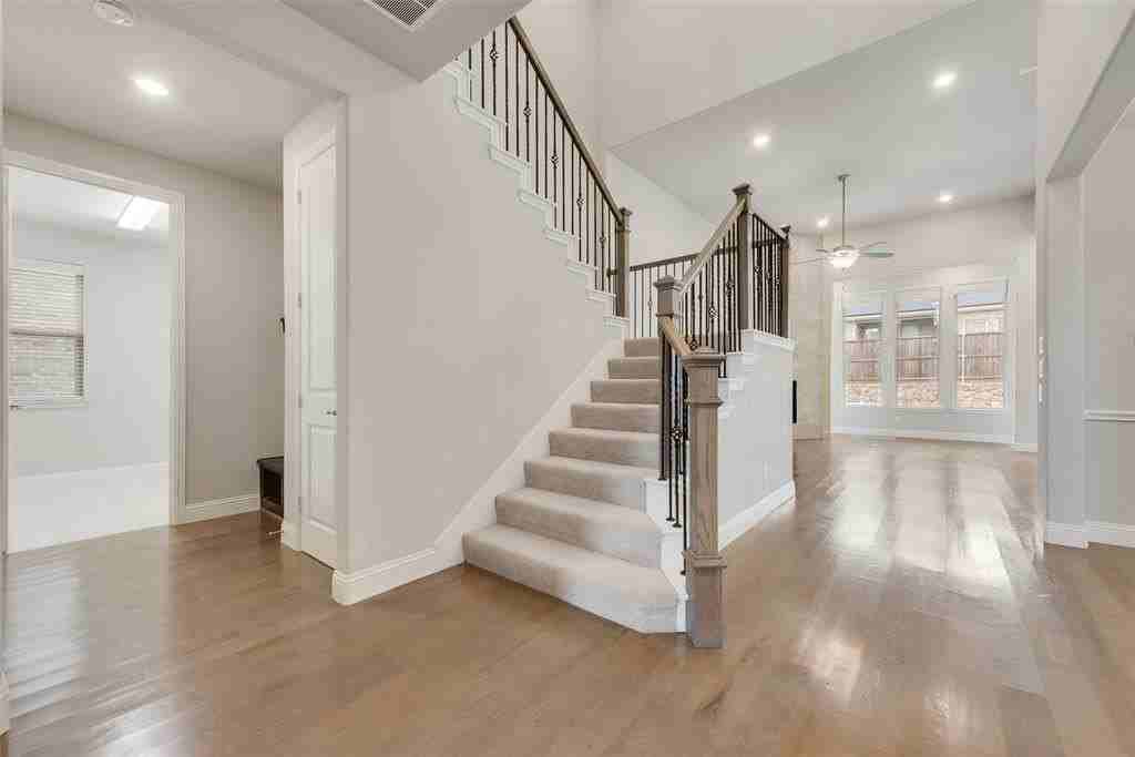 8237 Centipede Ct - Photo 3 of 40