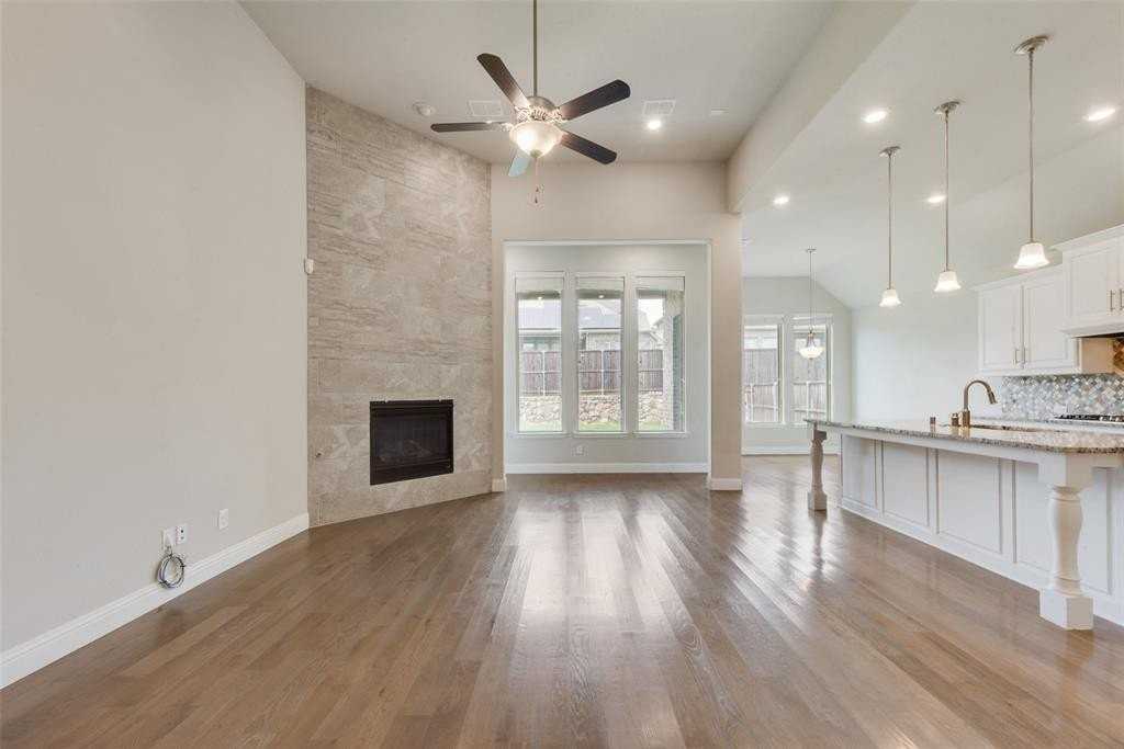 8237 Centipede Ct - Photo 5 of 40