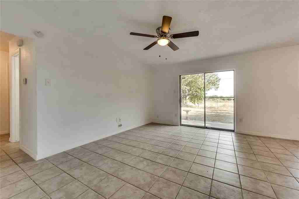 120 E Milas Ln - Photo 4 of 19