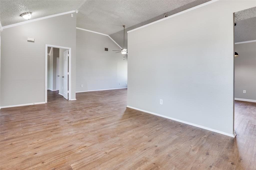 1113 Harvest Hill Ln - Photo 3 of 25