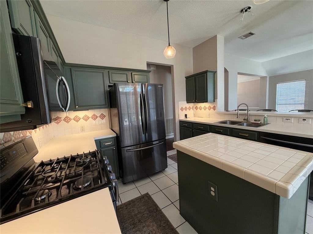 4703 Sunflower Dr - Photo 5 of 18