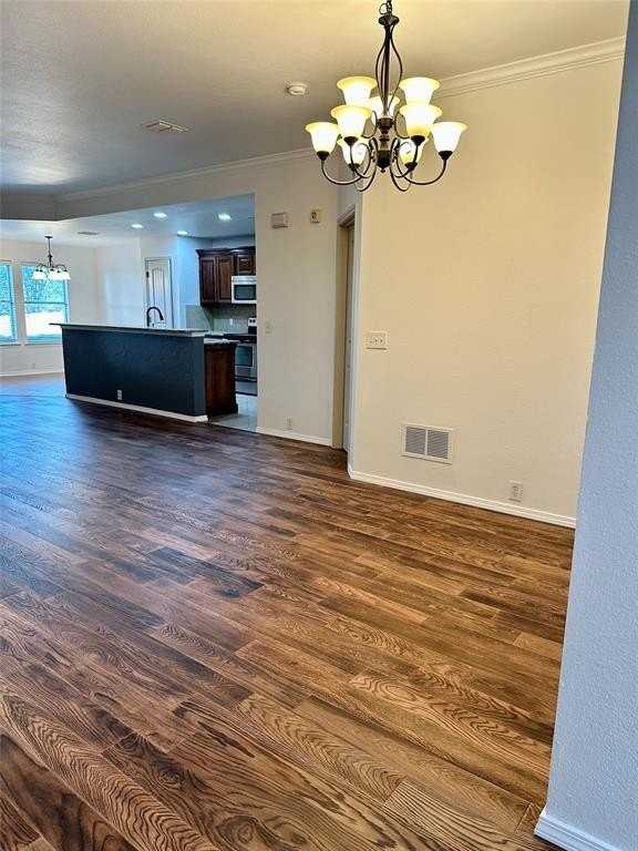 8110 Toltec Ct - Photo 5 of 27