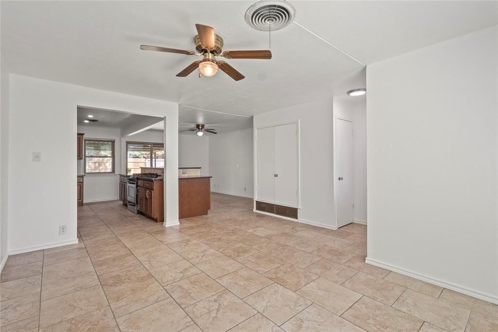 3209 N Calais St - Photo 5 of 23