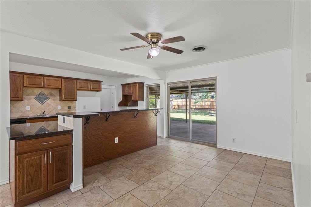 3209 N Calais St - Photo 7 of 23