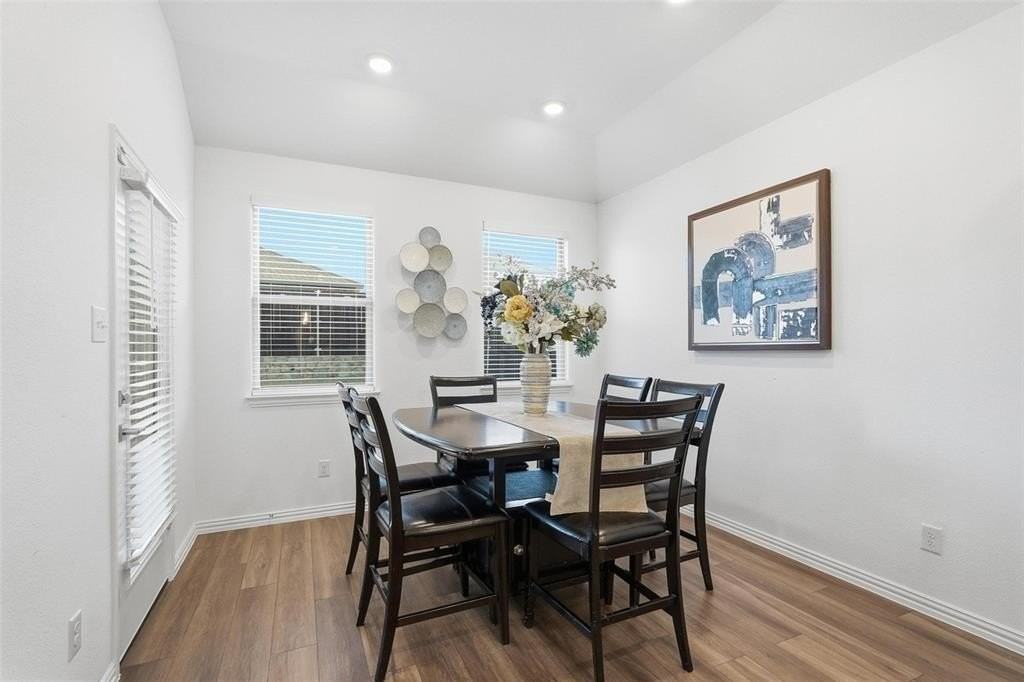 1864 Everglades Dr - Photo 2 of 4