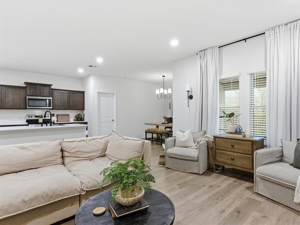 11120 E Chase Ln - Photo 6 of 28