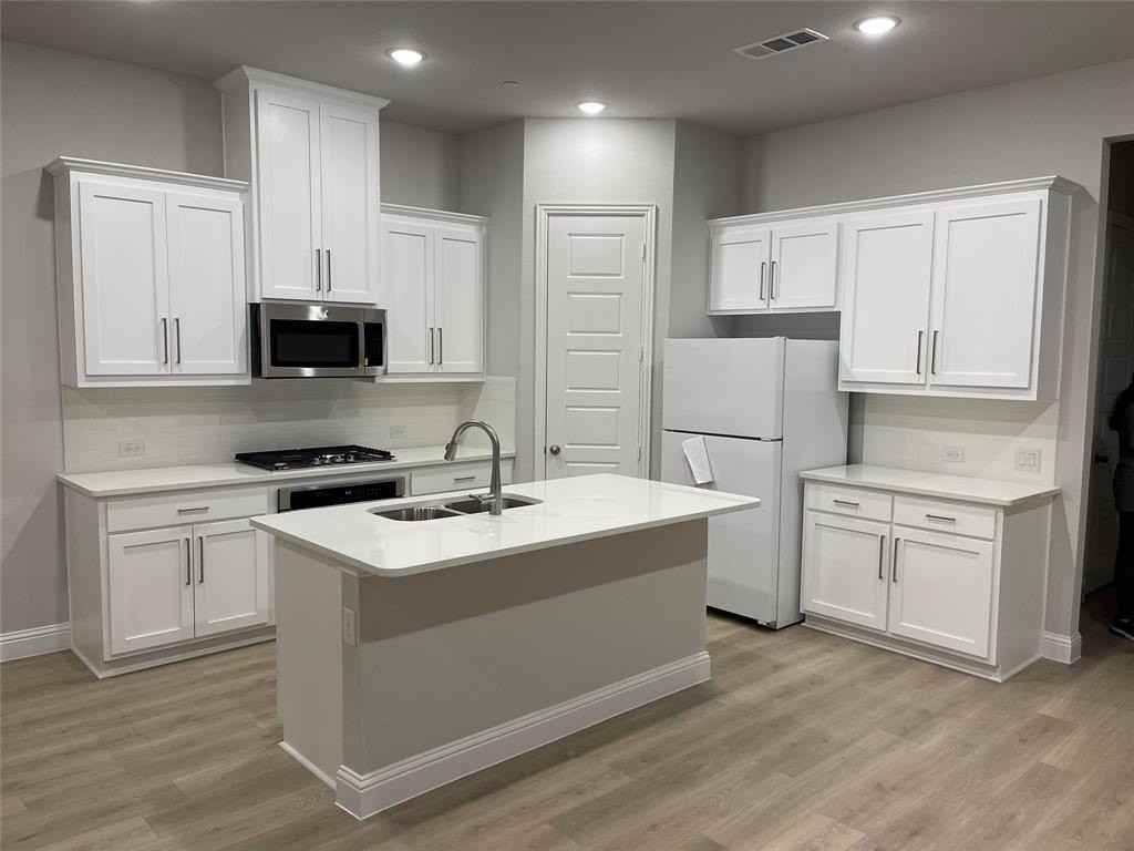 4701 Piedras Lanzar Dr - Photo 2 of 14