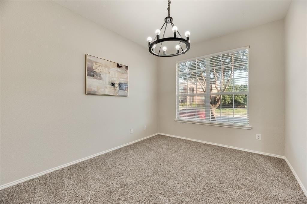 4404 Ridge Point Ln - Photo 3 of 18