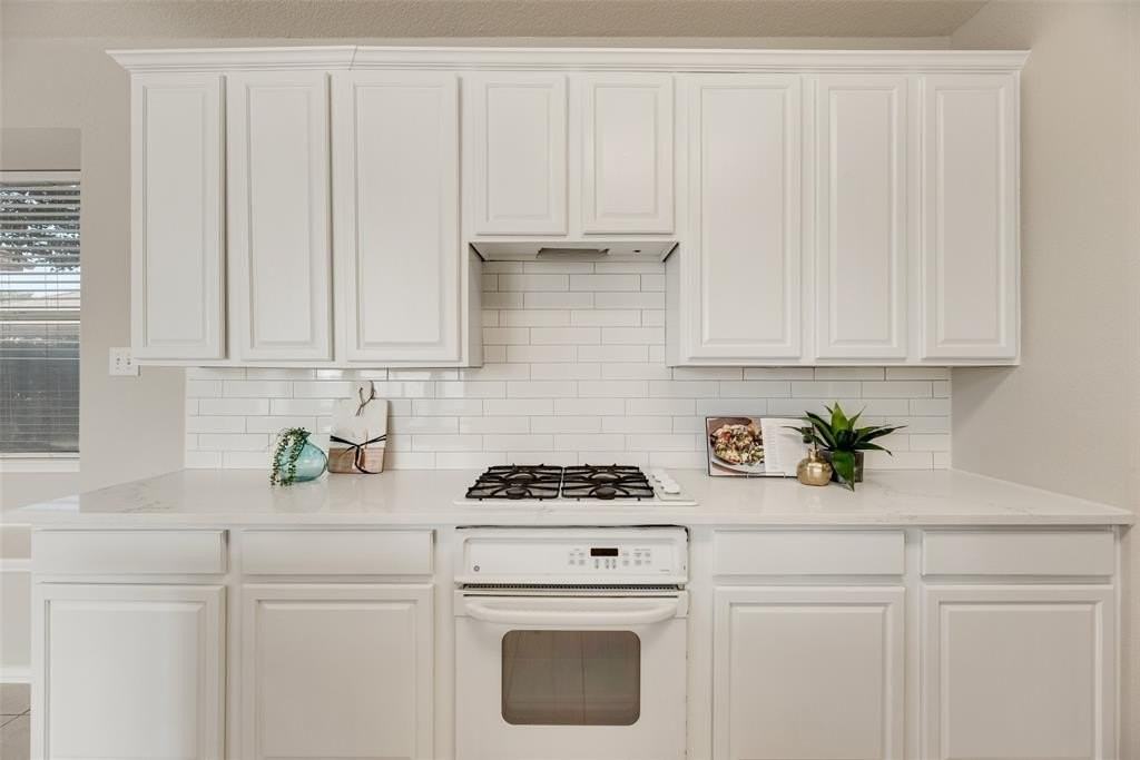 4404 Ridge Point Ln - Photo 6 of 18