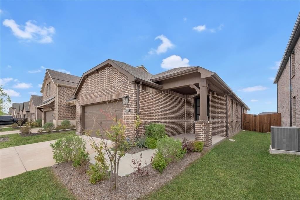 529 Waterhouse Lake Dr - Photo 2 of 17