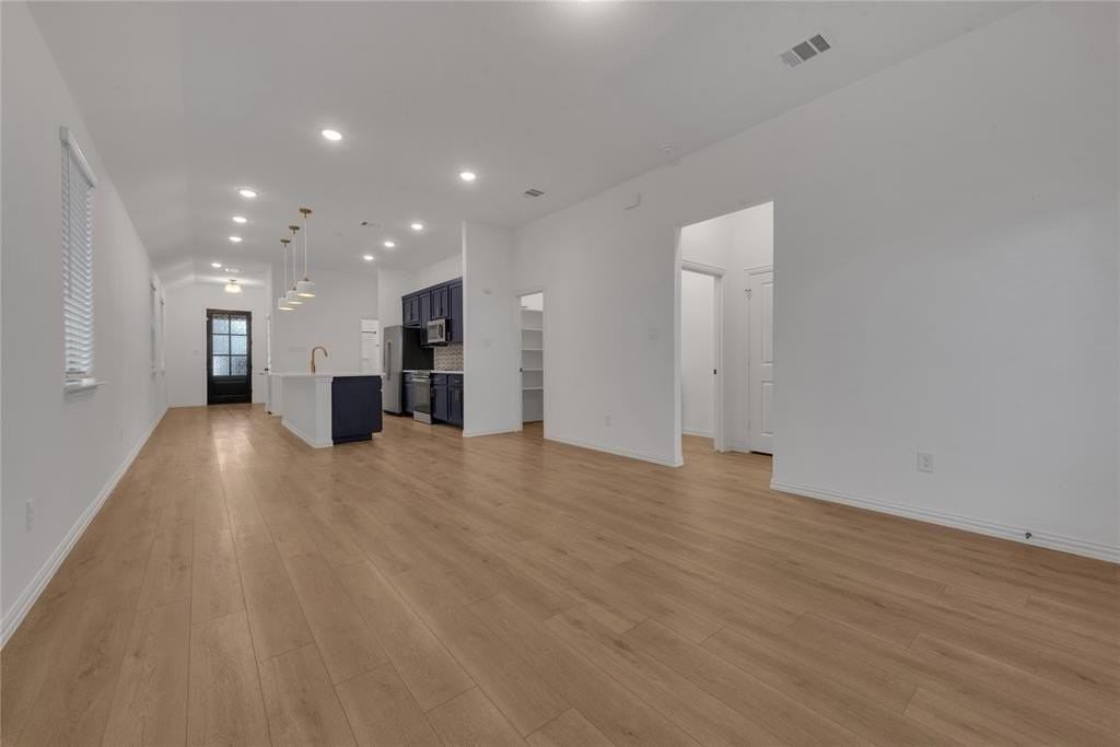 529 Waterhouse Lake Dr - Photo 7 of 17