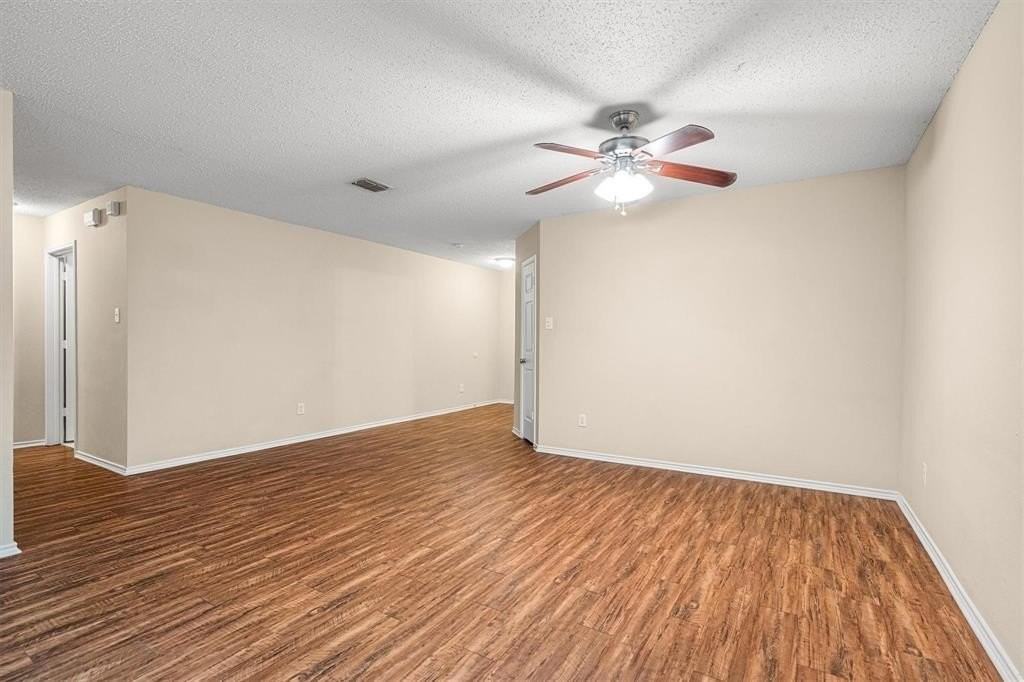 3516 Clydesdale Dr - Photo 6 of 37