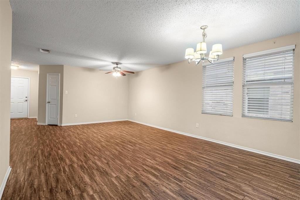 3516 Clydesdale Dr - Photo 7 of 37