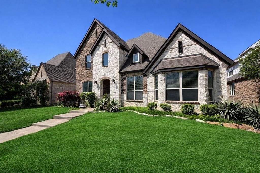 1304 Damsel Caitlyn Dr - Photo 2 of 23