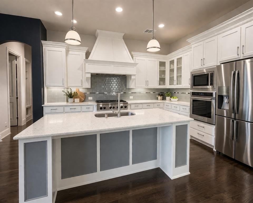 1304 Damsel Caitlyn Dr - Photo 3 of 23