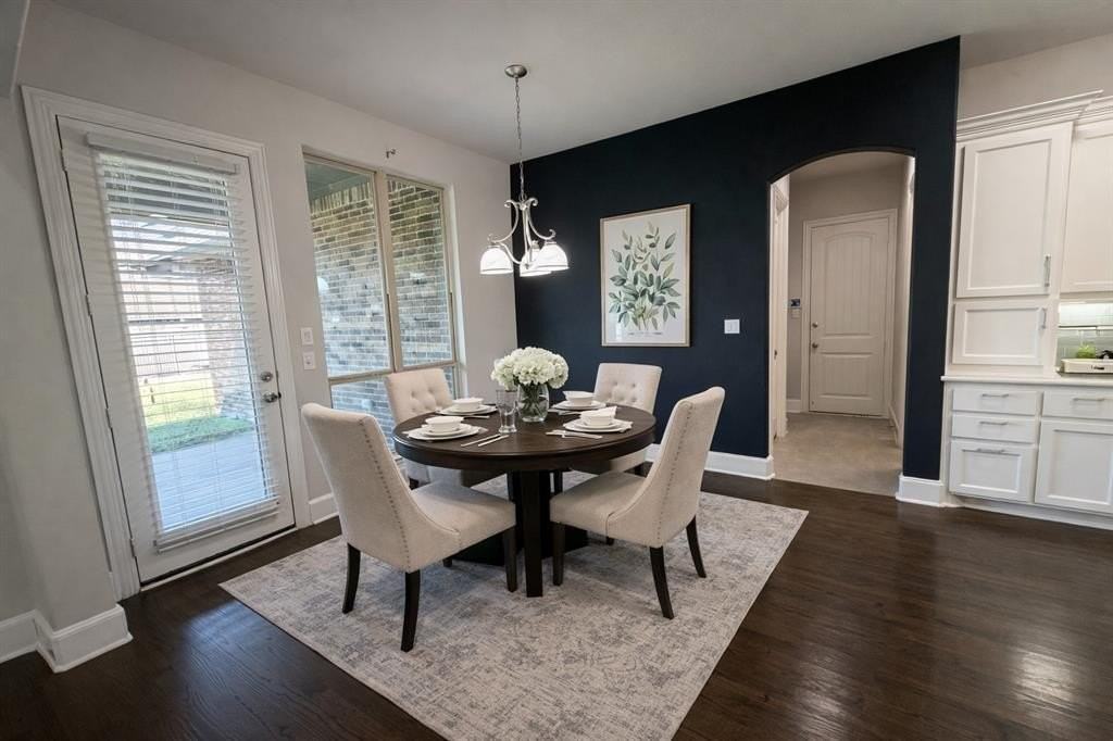 1304 Damsel Caitlyn Dr - Photo 5 of 23