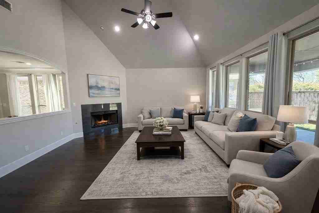 1304 Damsel Caitlyn Dr - Photo 7 of 23