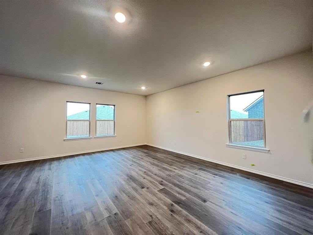 329 Sage St - Photo 6 of 25