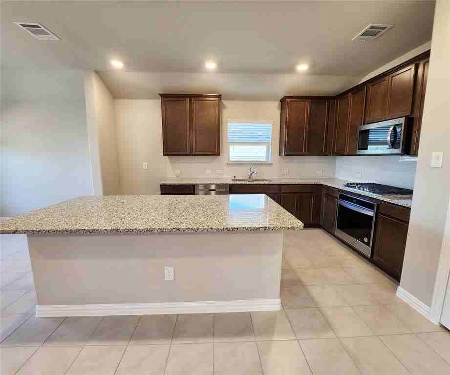 3812 Chalk Hill Ave - Photo 7 of 27