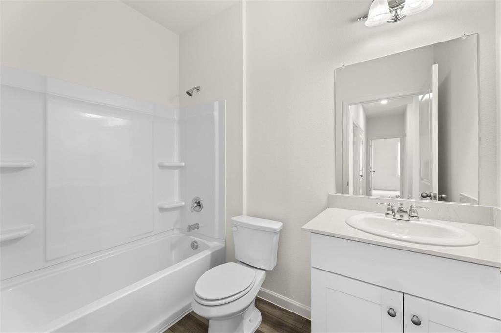 1304 Kennedy Rd - Photo 6 of 18