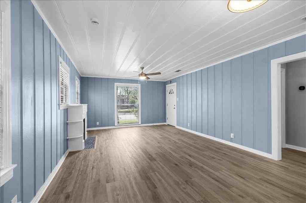 301 Isbell Rd - Photo 5 of 20