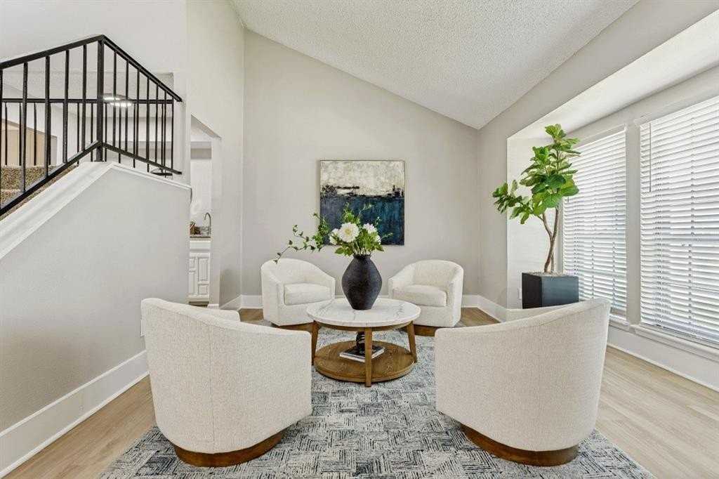 2321 North Ct - Photo 5 of 21