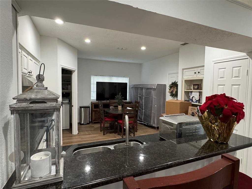 2146 Sword Dr - Photo 6 of 10