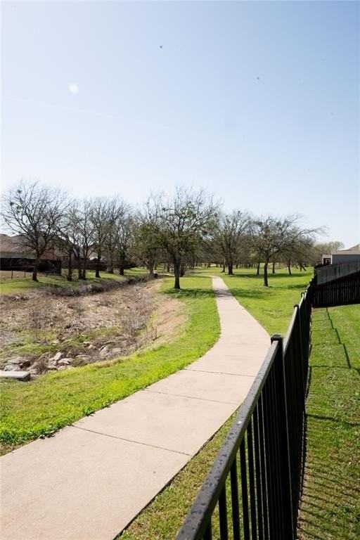 1117 Browntop St - Photo 2 of 10