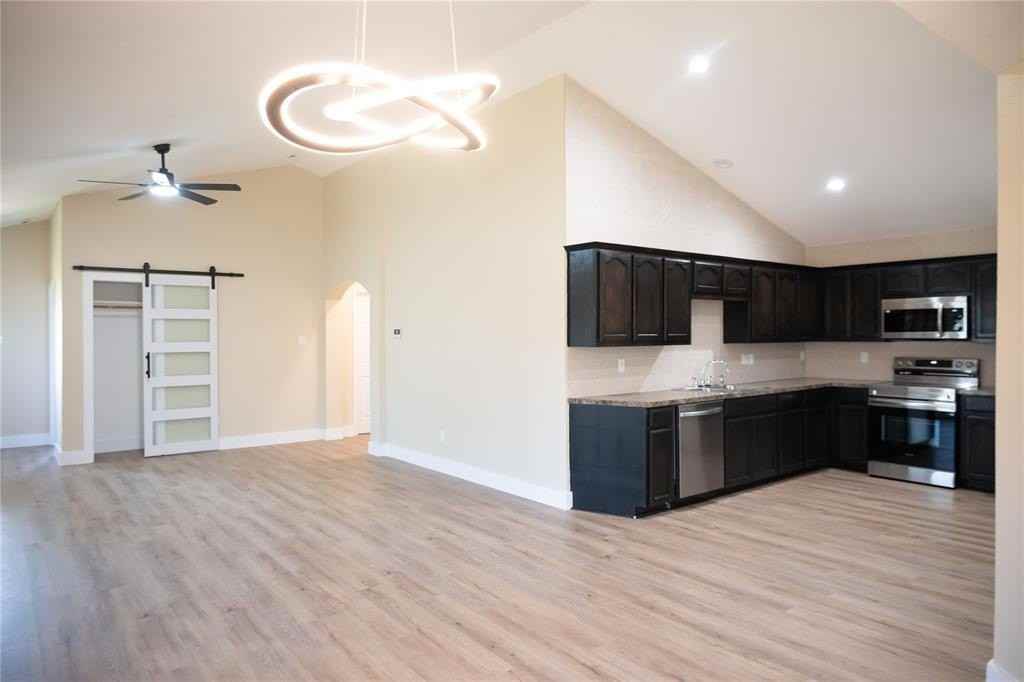 1117 Browntop St - Photo 6 of 10