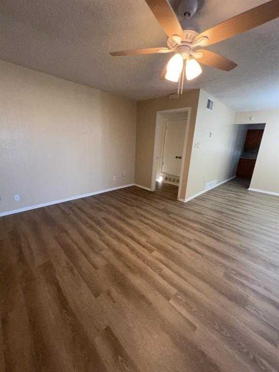 806 Red Bud Dr - Photo 4 of 13