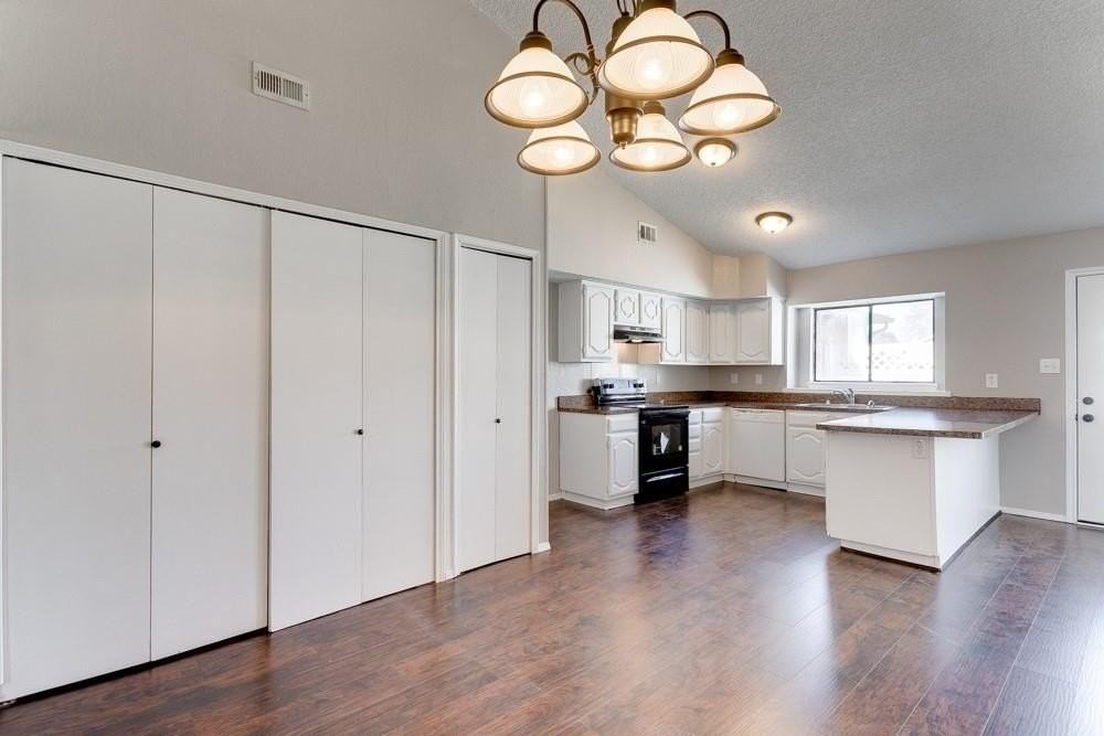 9421 Shipman St - Photo 7 of 30