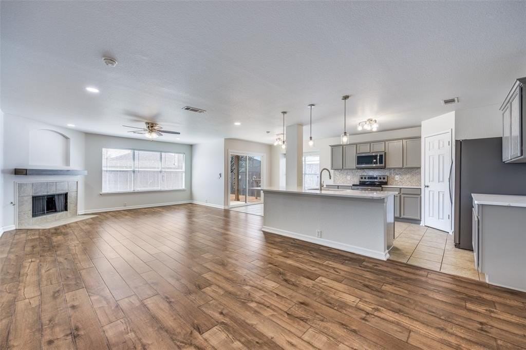 4502 Falcon Dr - Photo 3 of 12