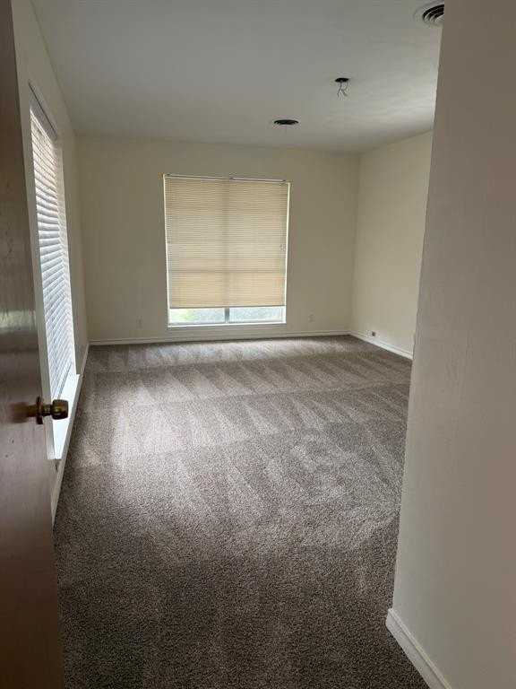 1817 W Belden St - Photo 5 of 25