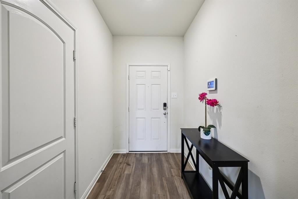 1927 Churchill Downs Dr - Photo 5 of 35