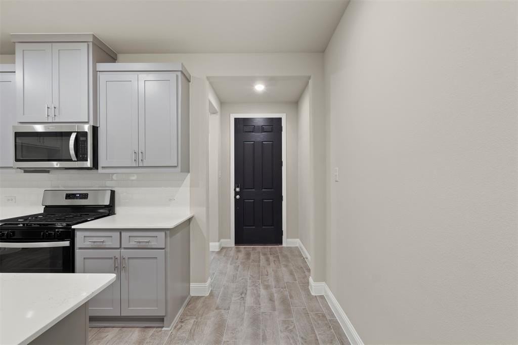 1309 Renato Dr - Photo 5 of 35