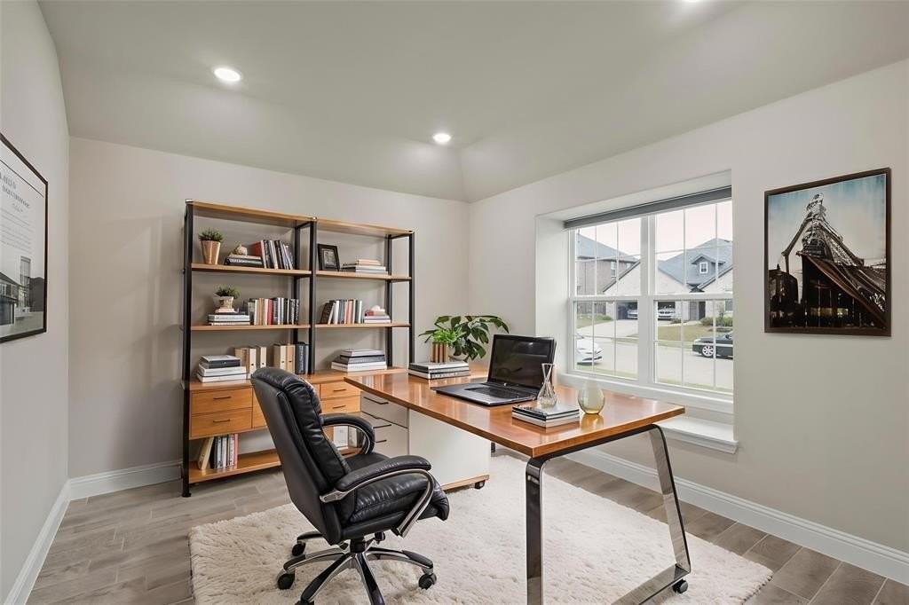 1309 Renato Dr - Photo 6 of 35