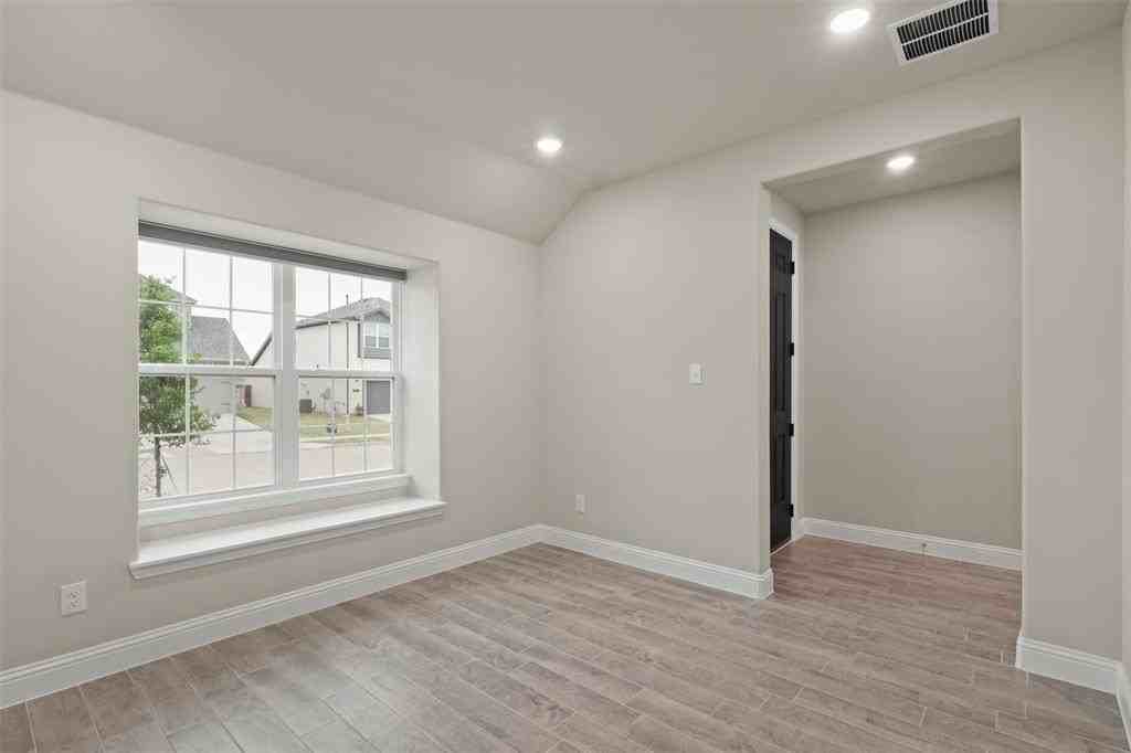 1309 Renato Dr - Photo 7 of 35