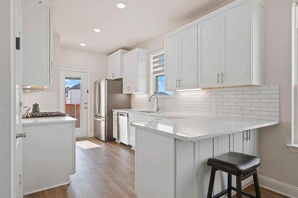 11503 Empress Dr - Photo 4 of 23