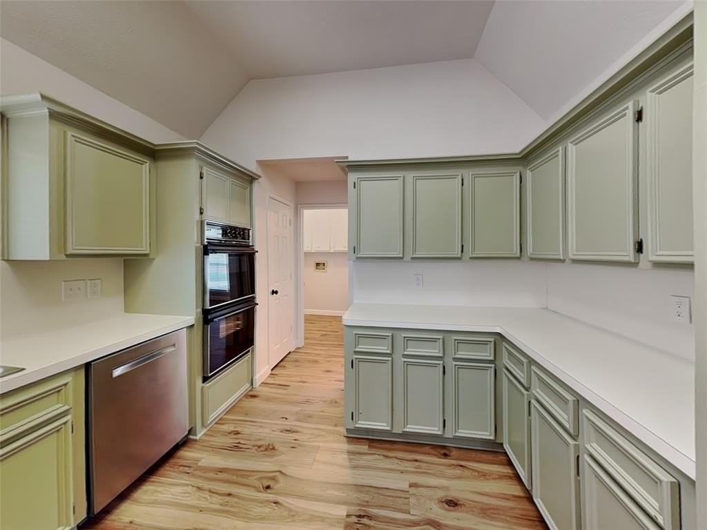 1313 Red Maple Dr - Photo 4 of 16