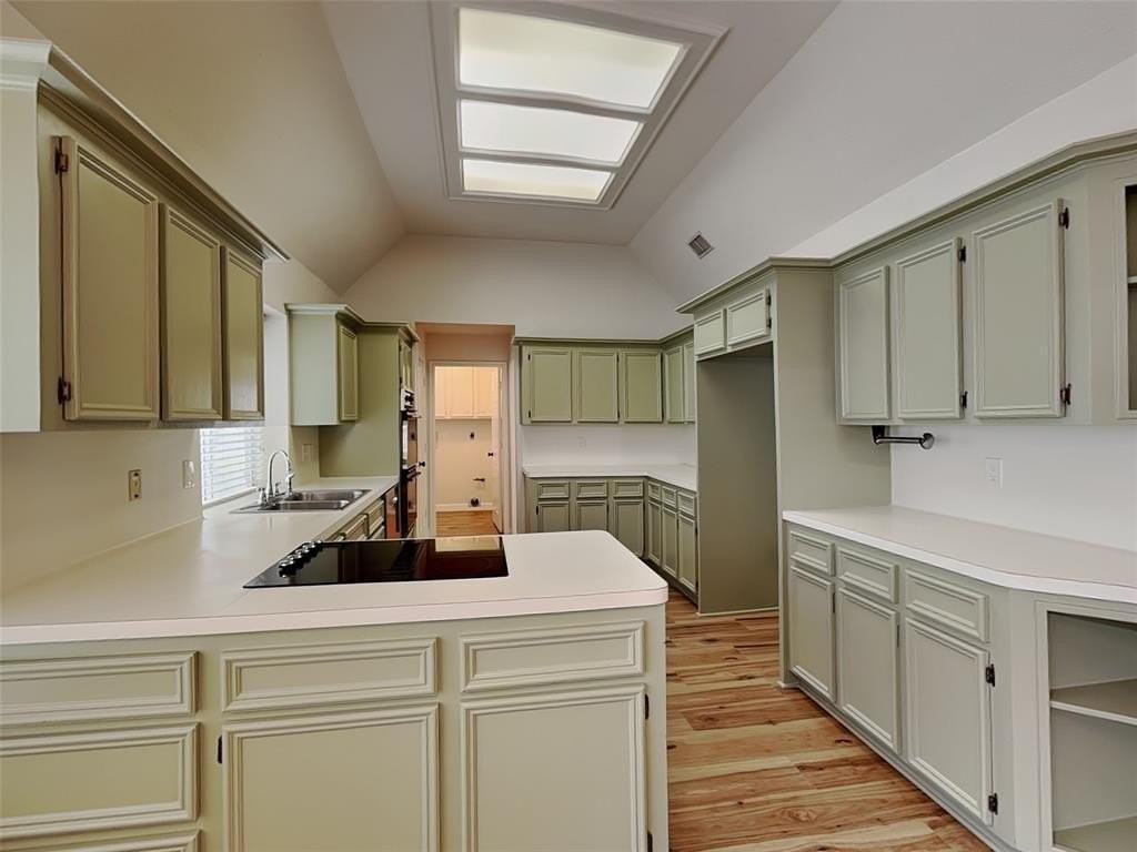 1313 Red Maple Dr - Photo 5 of 16