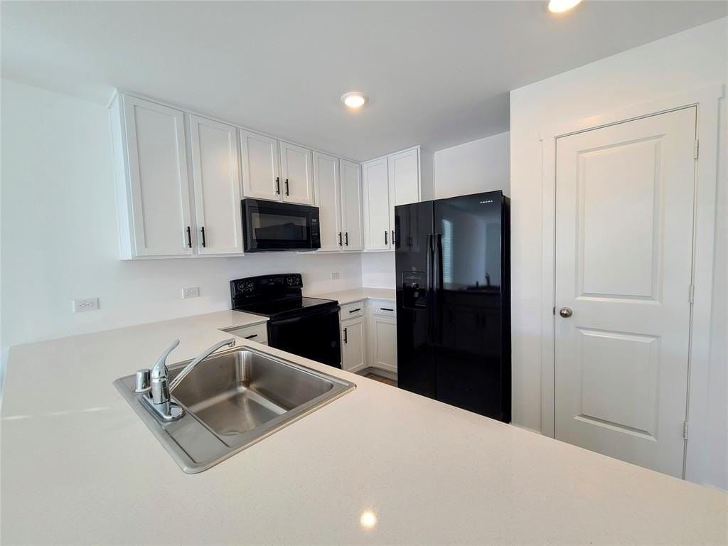 919 Blue Heron Dr - Photo 6 of 26