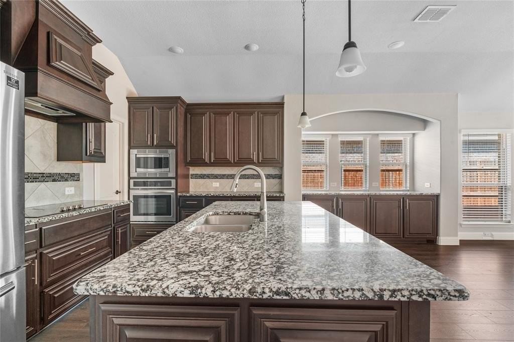 214 Garden Grove Dr - Photo 6 of 27