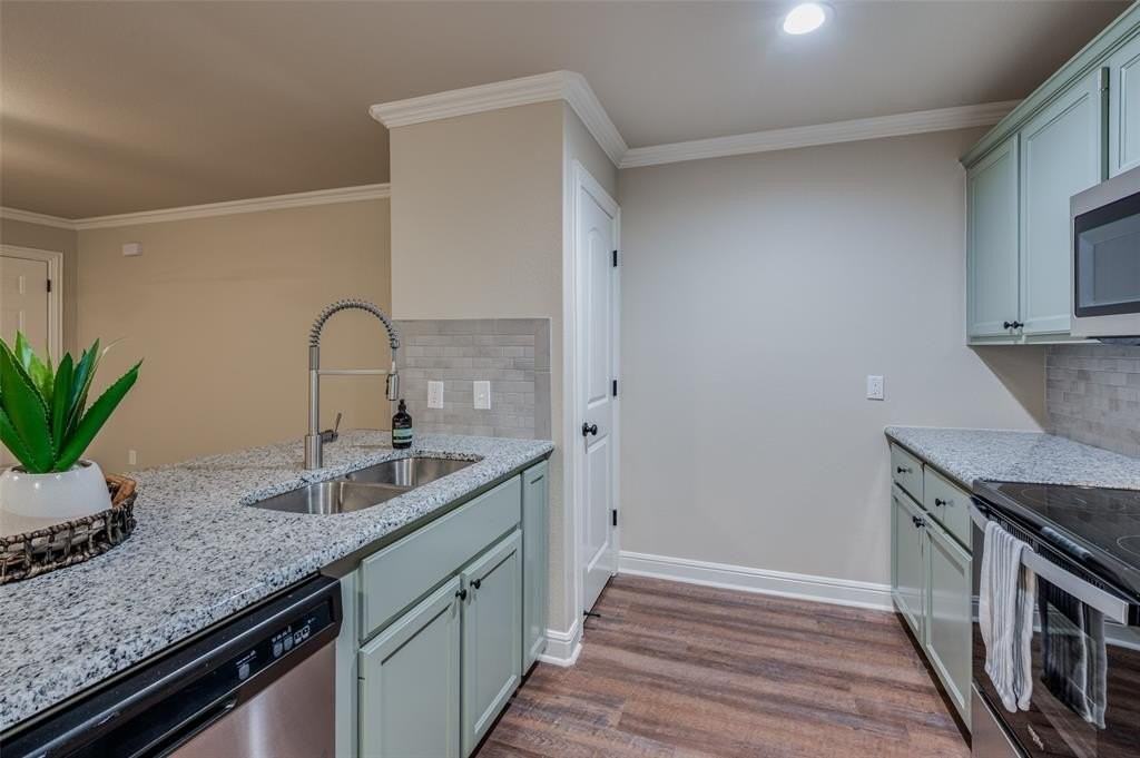 2208 N Hickory St #2208 - Photo 6 of 12