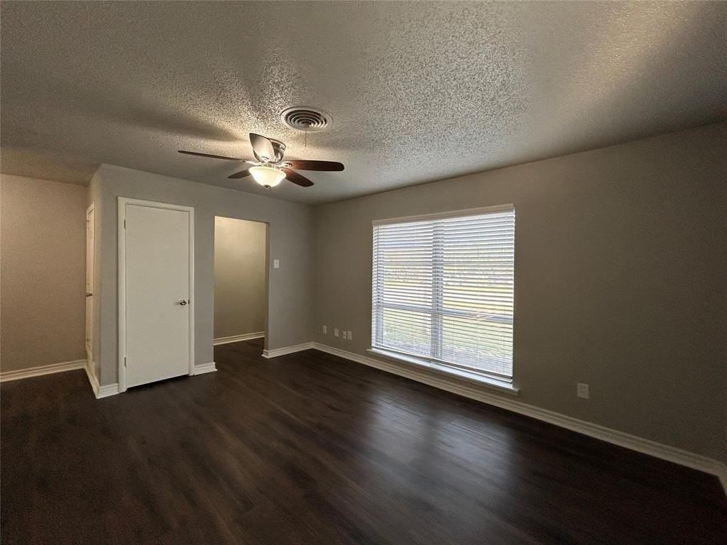 4209 Haltom Rd - Photo 7 of 25